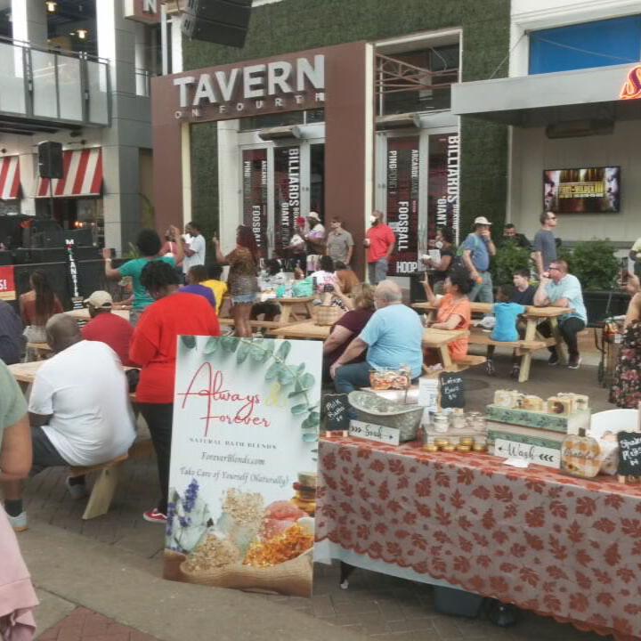 4th street live MELANnaire Marketplace 3